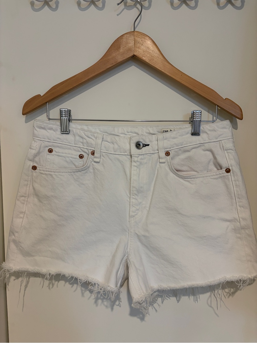 rag & bone Dre Low-Rise Shorts in White - Size 27